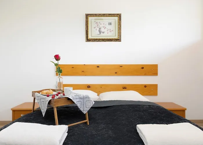 شقة Wisniowy Sad By Renters